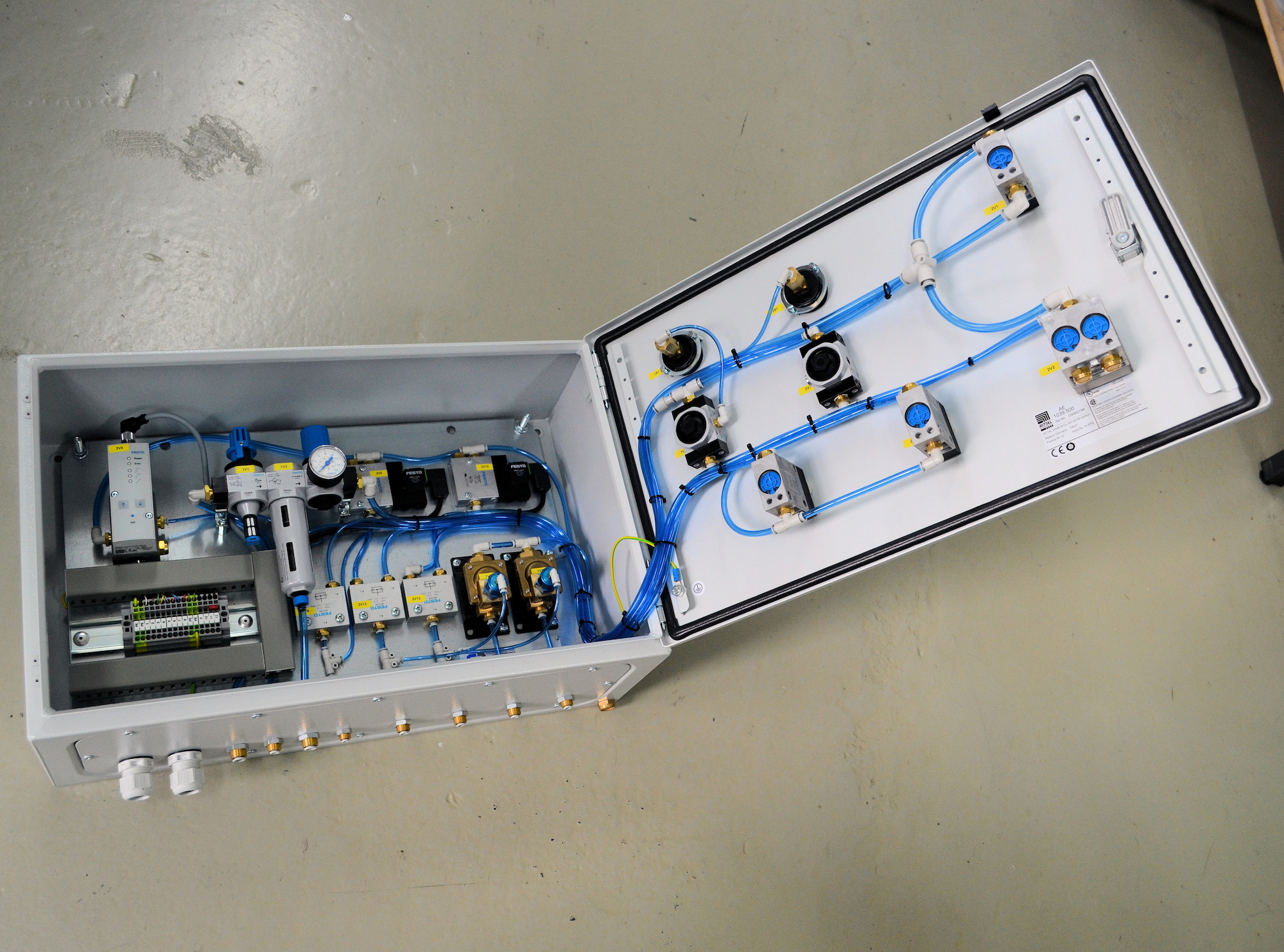 Pneumatische Steuerungen und Systeme